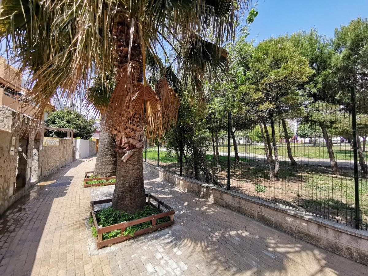 Casa Adosada Con Jardin Tarifa Exterior foto